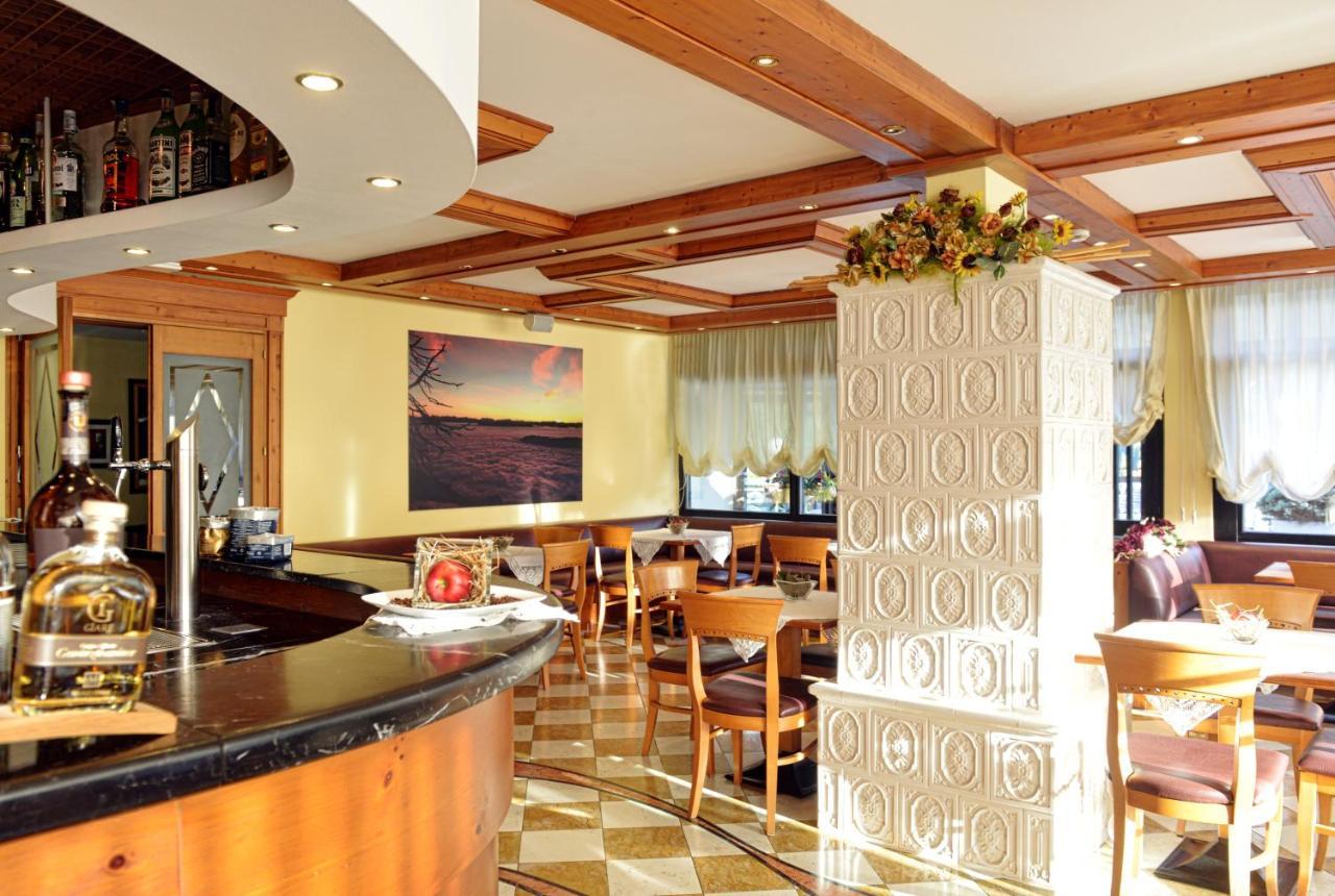 Pippo Hotel Terzolas Ngoại thất bức ảnh