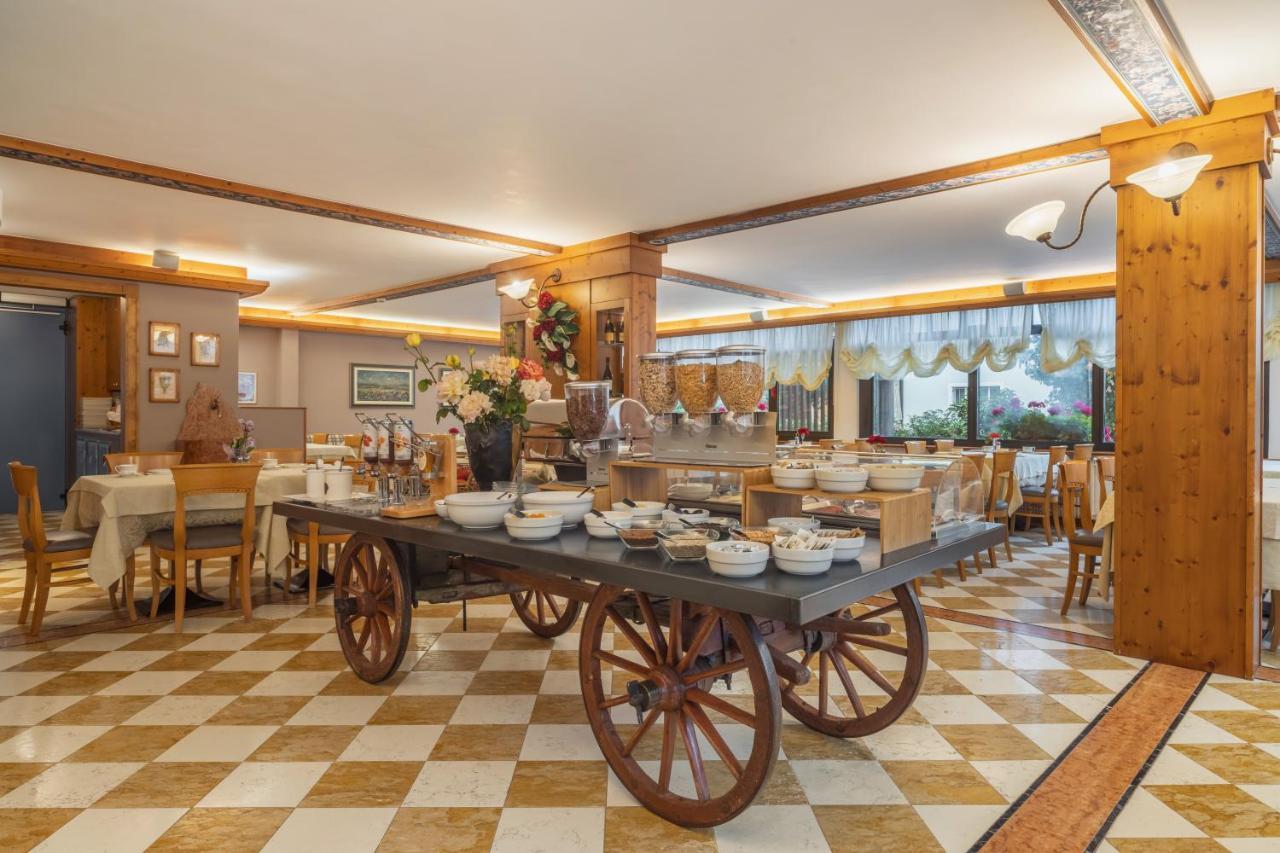 Pippo Hotel Terzolas Ngoại thất bức ảnh