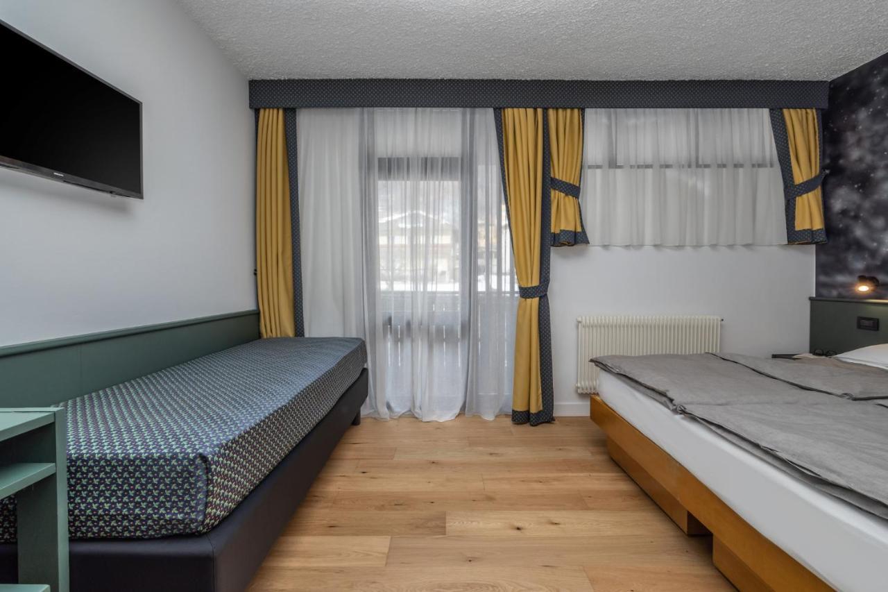 Pippo Hotel Terzolas Ngoại thất bức ảnh